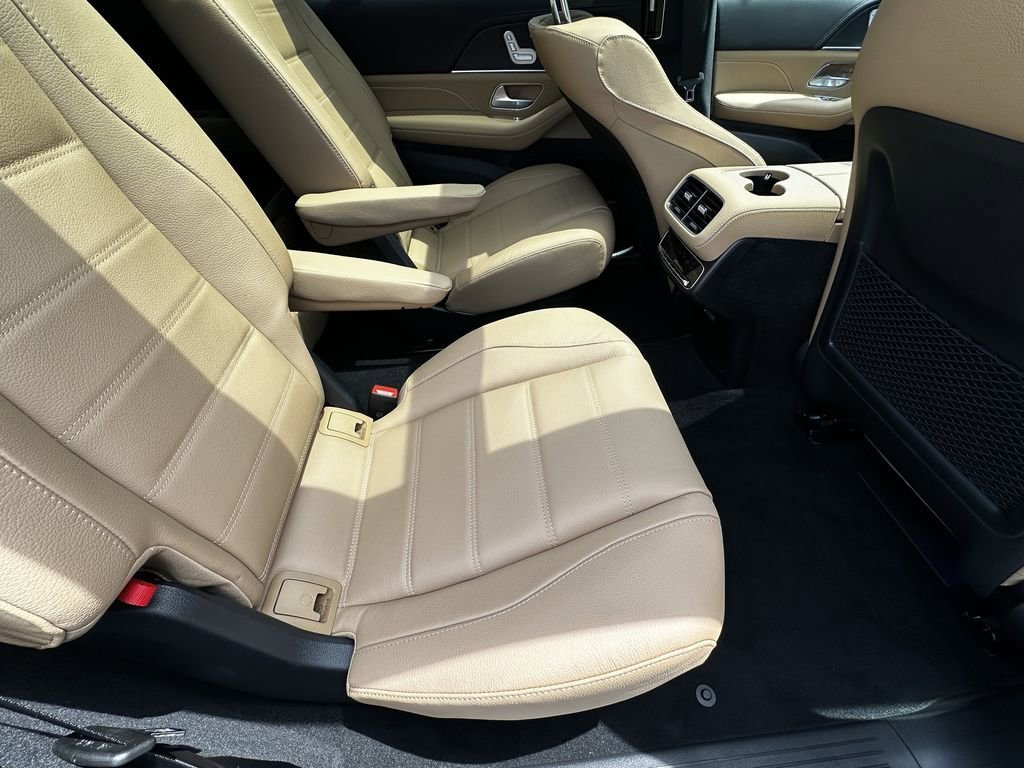 New 2026 MANUFAKTUR Alpine Grey Mercedes-Benz GLS 450 image 18