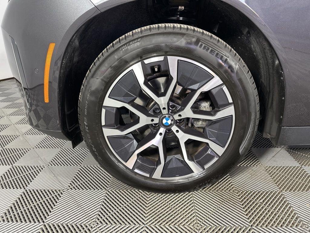 New 2026 Dark Graphite BMW 30 xDrive image 7