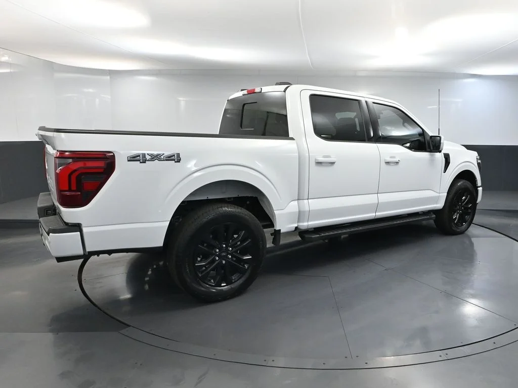 Used 2025 White Ford Lariat image 4