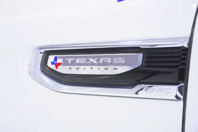 Used 2024 INTERSTELLAR WHITE GMC SLT image 14