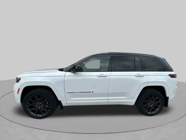 New 2027 Bright White Clear-Coat Paint Jeep Summit image 6
