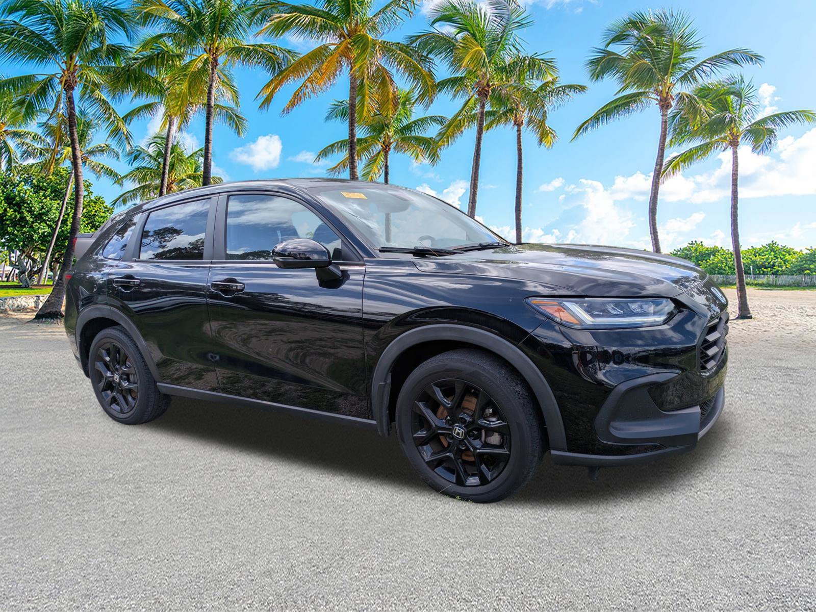 Used 2024  Honda Sport image 2