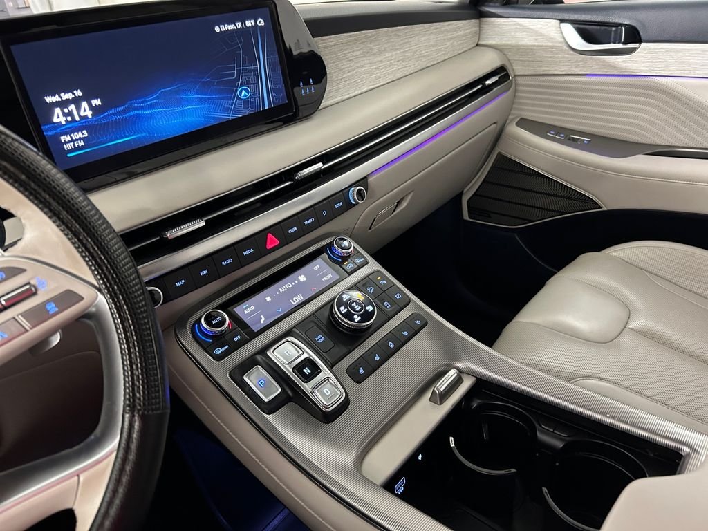 Used 2025 Black Hyundai Calligraphy image 22