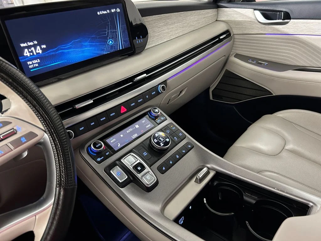 Used 2025 Black Hyundai Calligraphy image 22