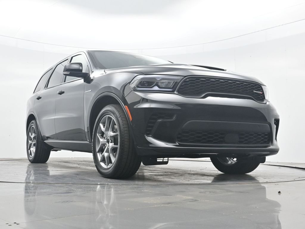 New 2026 Diamond Black Clear-Coat Exterior Paint Dodge GT Plus HEMI V8 image 35