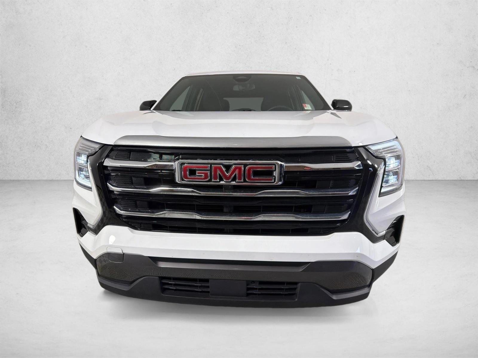Used 2026 White GMC FWD Elevation image 9