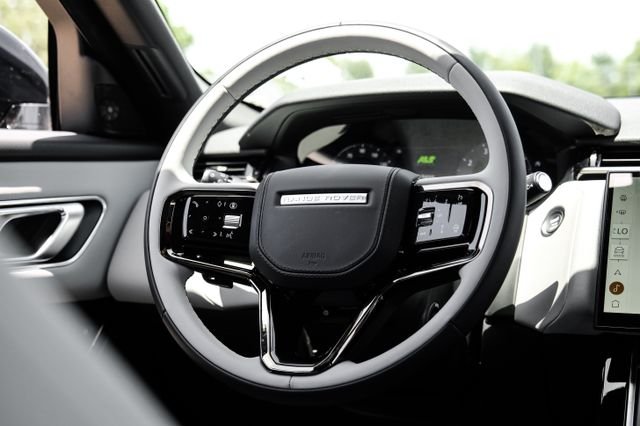 New 2026  Land Rover S image 19