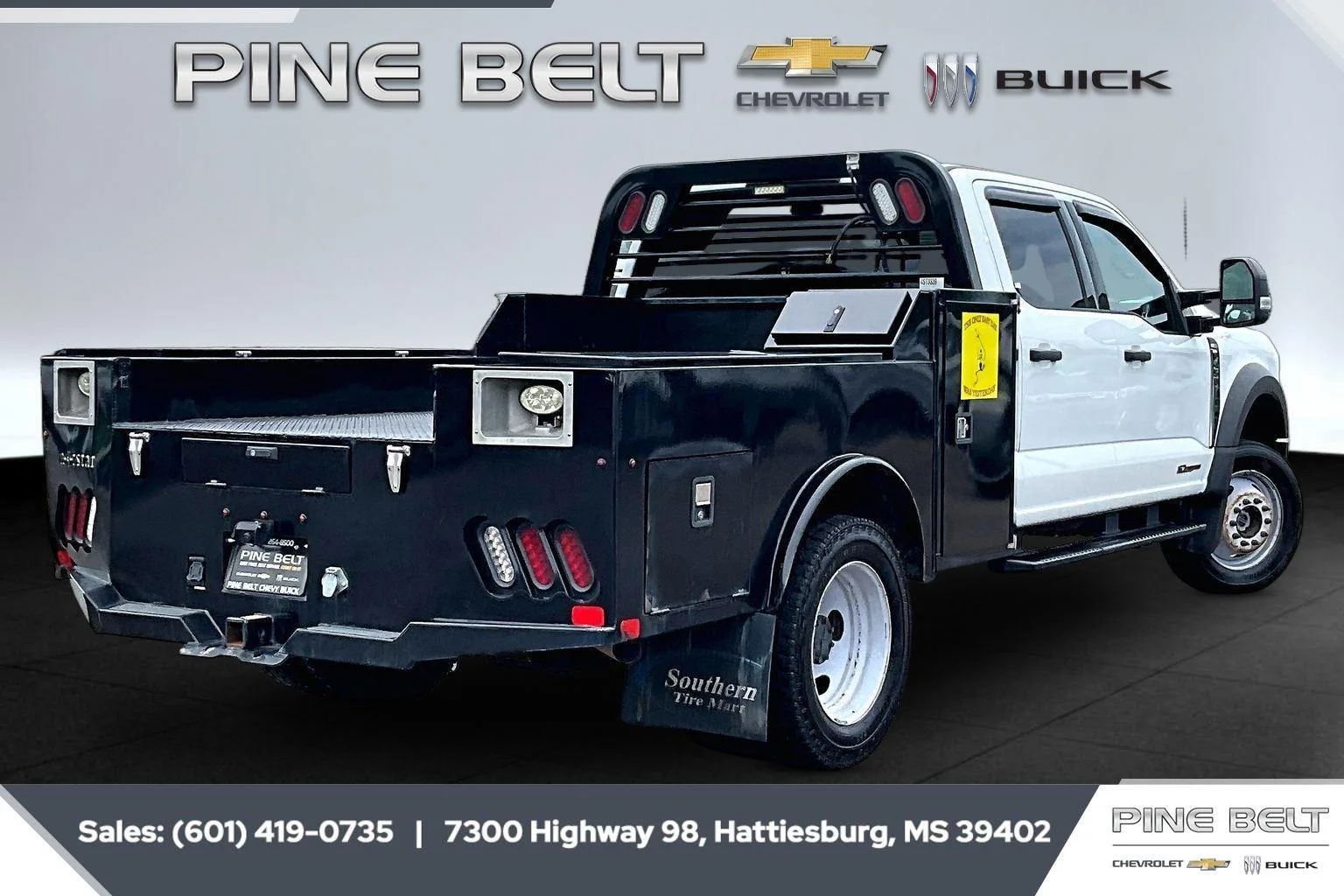 Used 2023 White Ford XL image 12