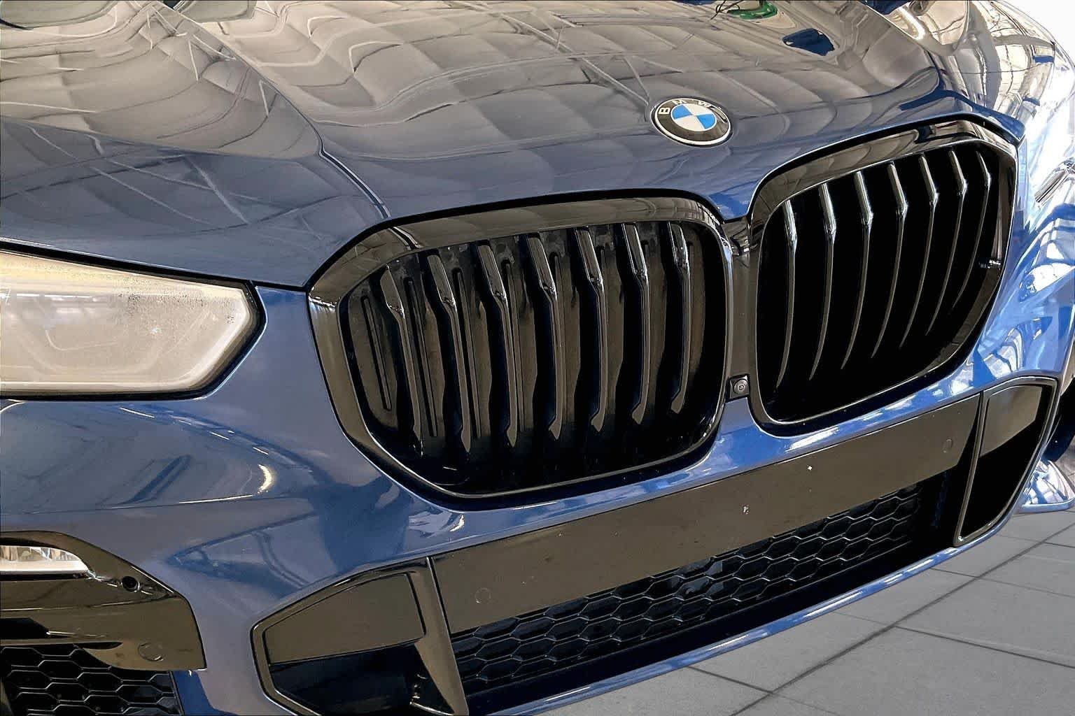 Used 2019 Phytonic Blue Metallic BMW xDrive50i image 30