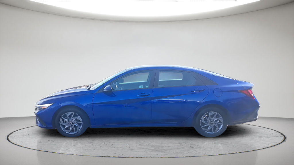 Used 2024 Blue Hyundai SEL image 11