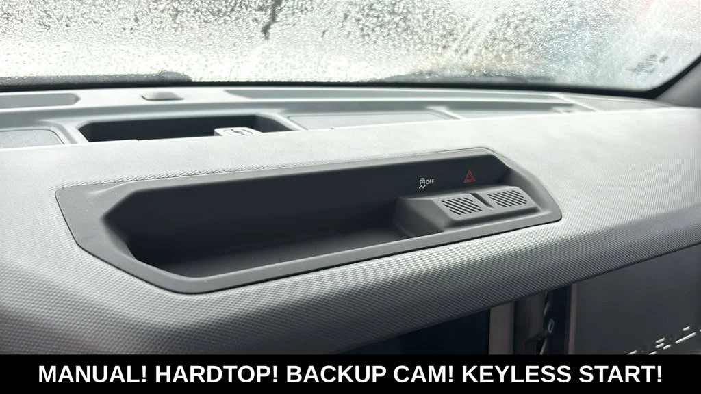 2026 Ford Bronco 4-Door Base - Photo 14