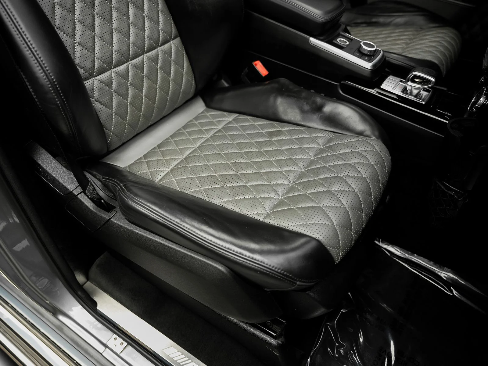 Used 2015 Silver Mercedes-Benz G 63 AMG® image 39