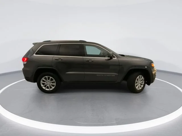 Used 2021 Gray Jeep Laredo E image 5