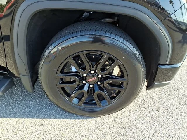 Used 2023 Onyx Black GMC Elevation image 10