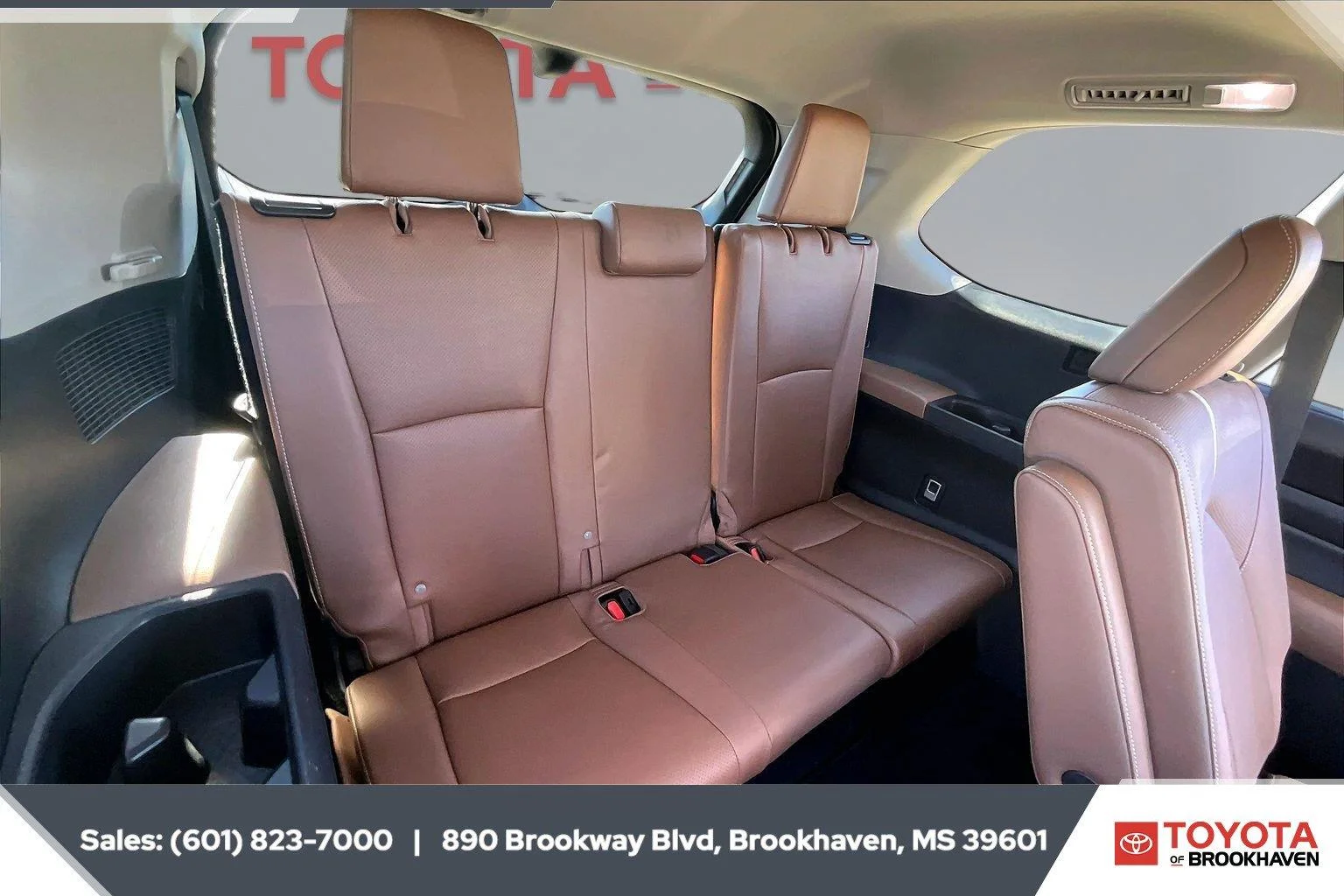 Used 2024 Coastal Cream Toyota Platinum image 21