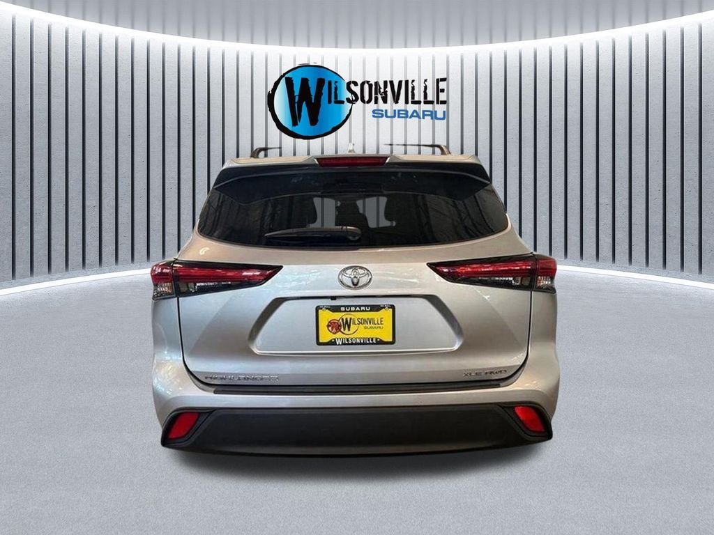 Used 2023 Silver Toyota XLE image 5