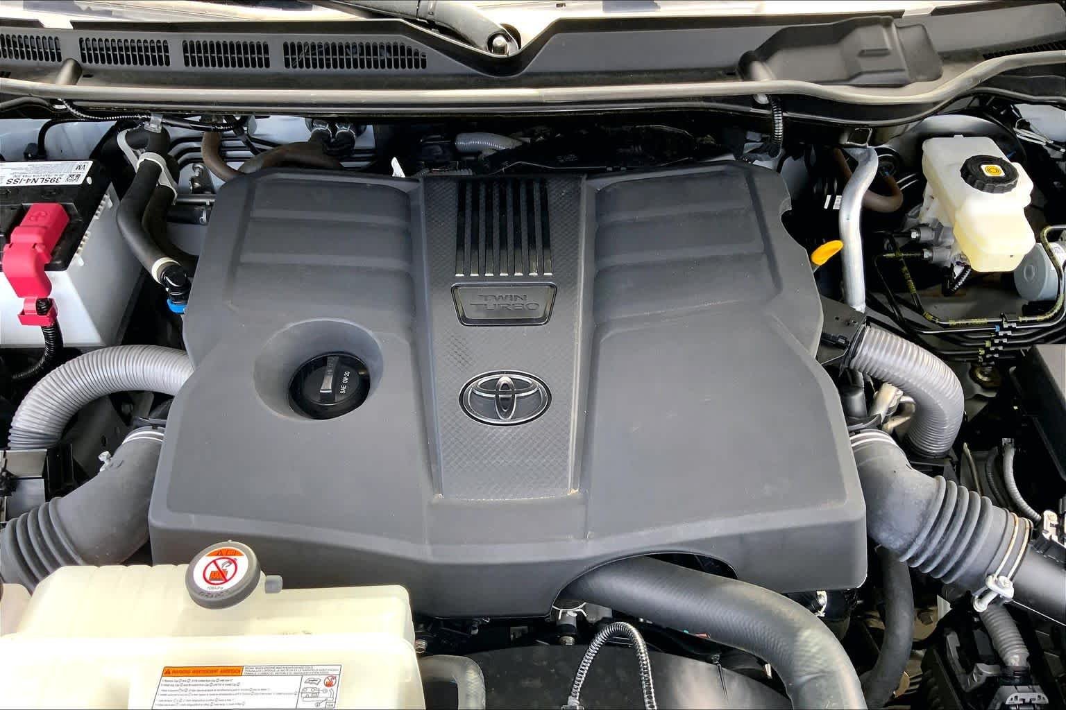 Used 2024 Ice Cap Toyota SR5 image 30