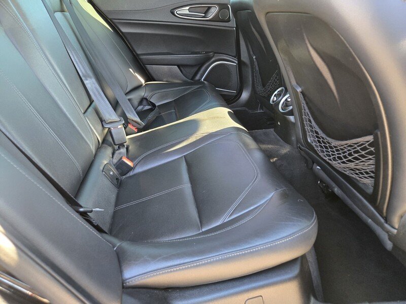 2018 Alfa Romeo Giulia Base - Photo 14