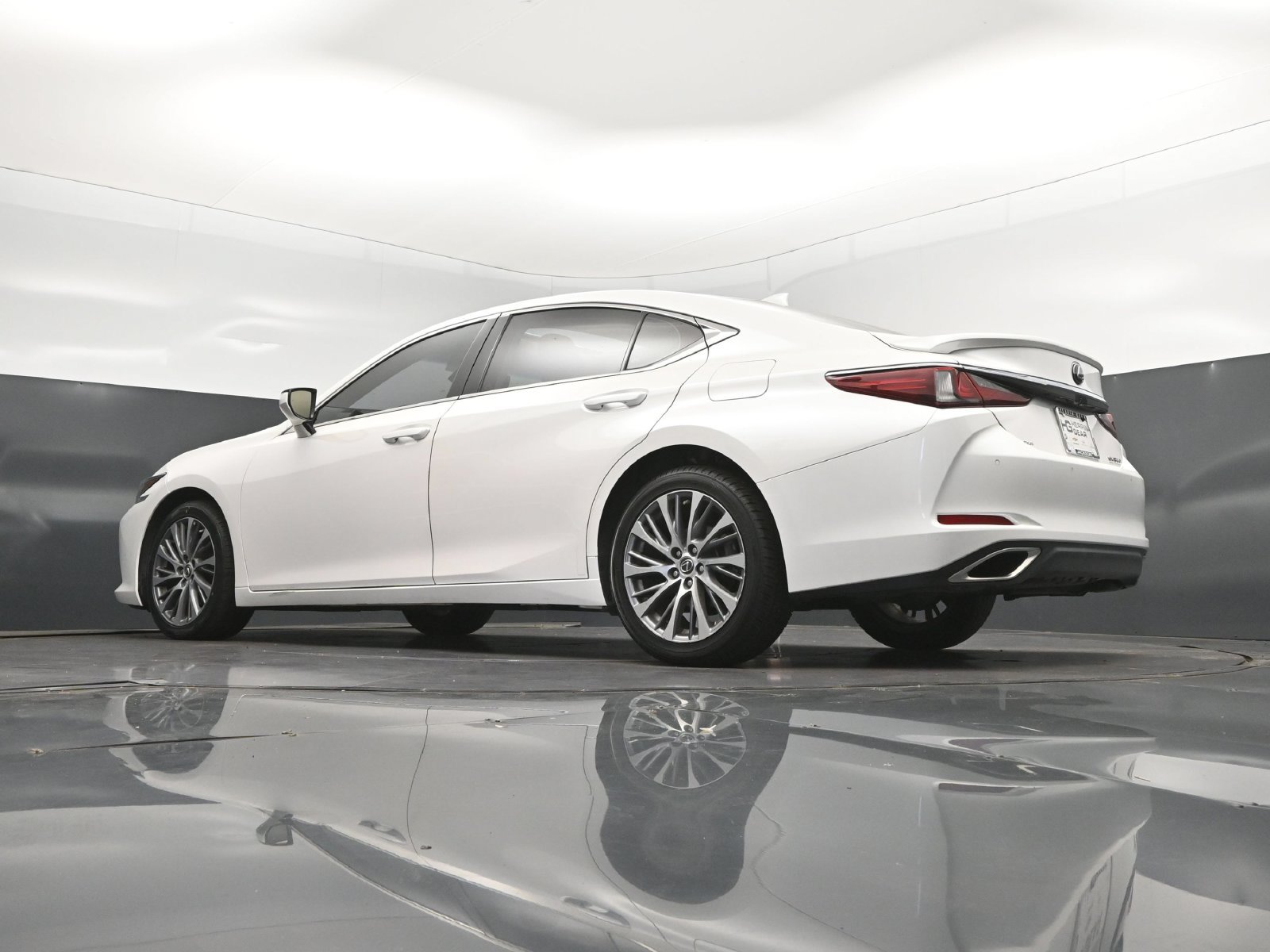 2021 Lexus ES 350 - Photo 40