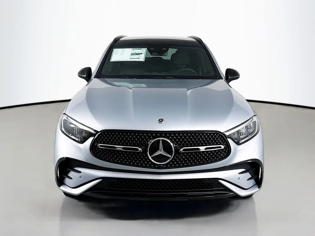 Used 2026  Mercedes-Benz GLC 300 image 6