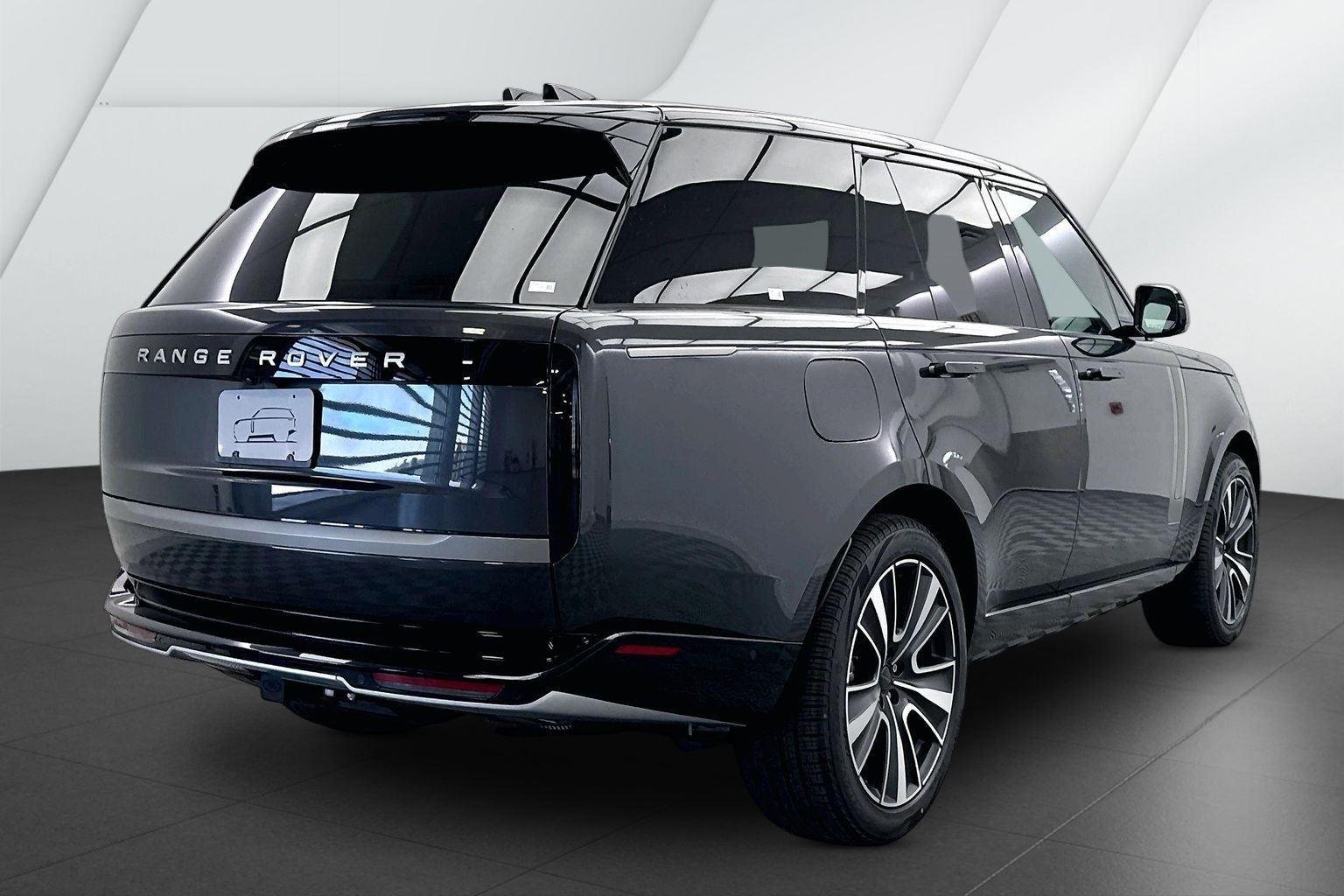 New 2026 Carpathian Grey Premium Metallic Land Rover SE image 6