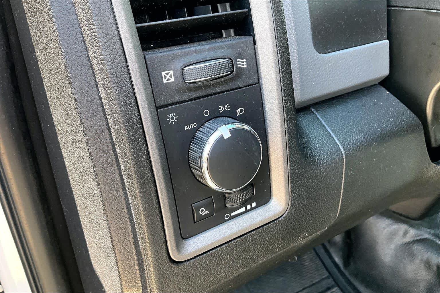 Used 2019 Bright White Clearcoat Ram Tradesman image 31