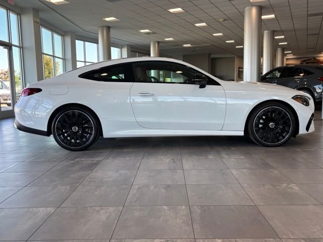 New 2026 MANUFAKTUR Moonlight White Metallic Mercedes-Benz CLE 450 image 3
