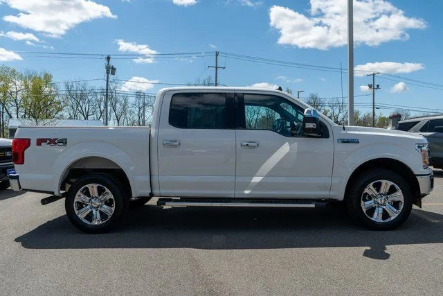 Used 2020 White Ford Lariat image 5