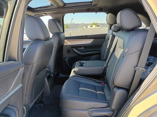 2026 Mazda CX-70 Premium Package - Photo 17