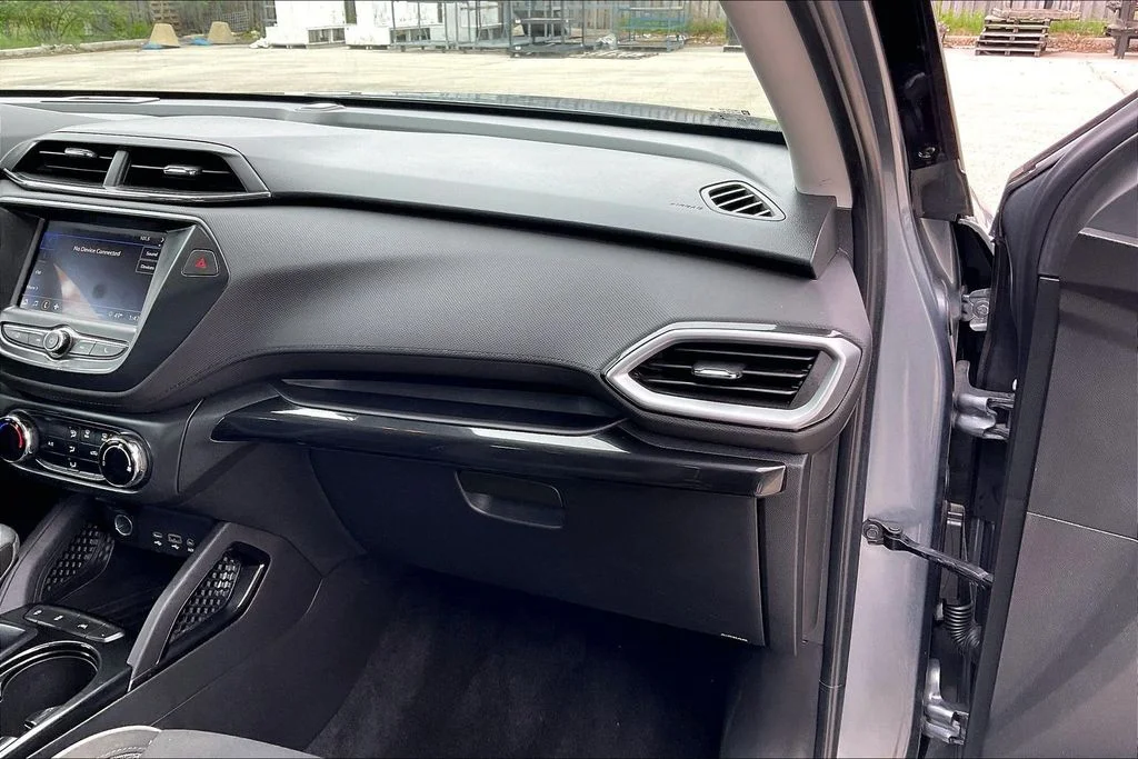 Used 2022 Gray Chevrolet LS image 16