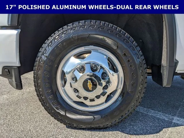 Used 2022 Beige Chevrolet High Country image 5