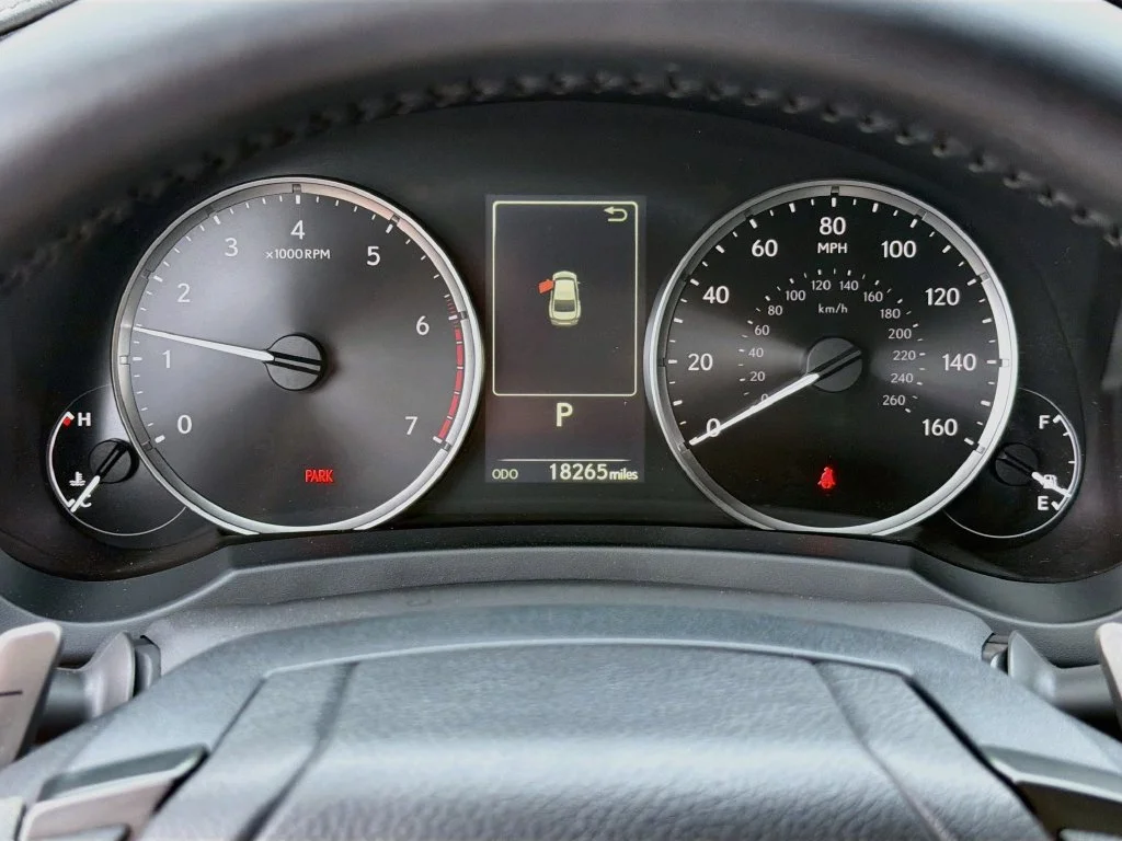 Used 2024 White Pearl Lexus 300 image 13