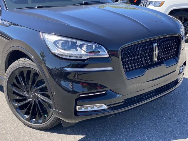 Used 2023 Black Lincoln Reserve image 32