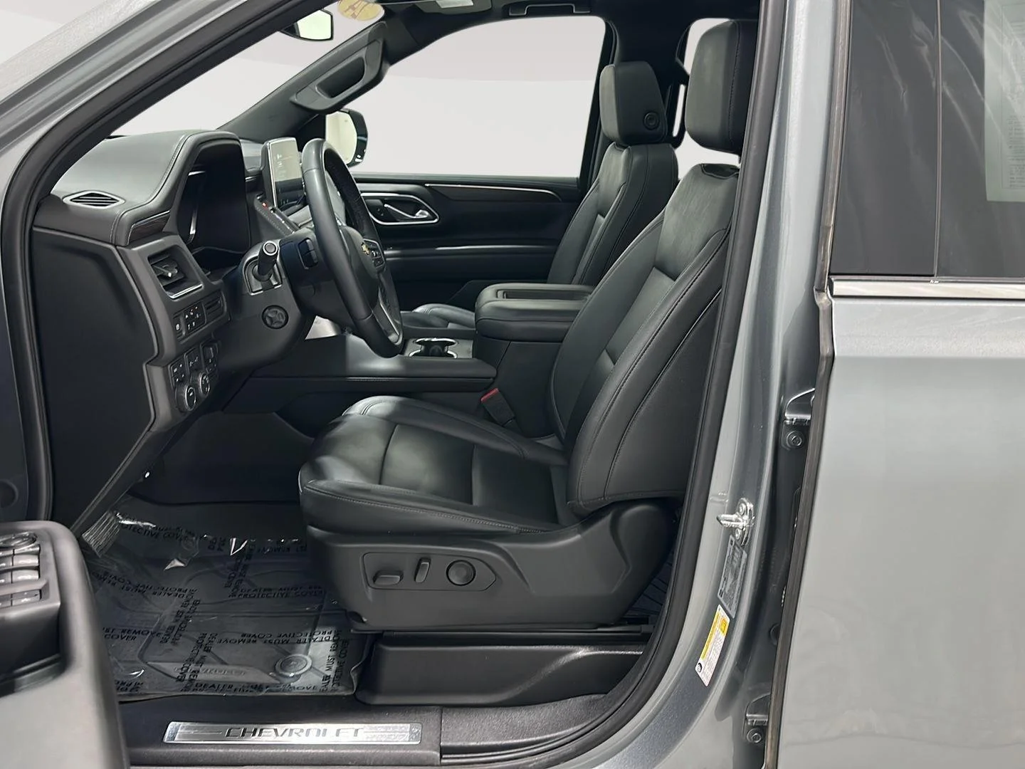 Used 2024 Sterling Gray Metallic Chevrolet LT image 9