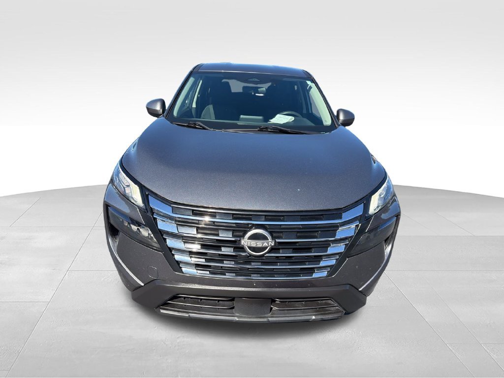 Used 2024 Gray Nissan SV image 8