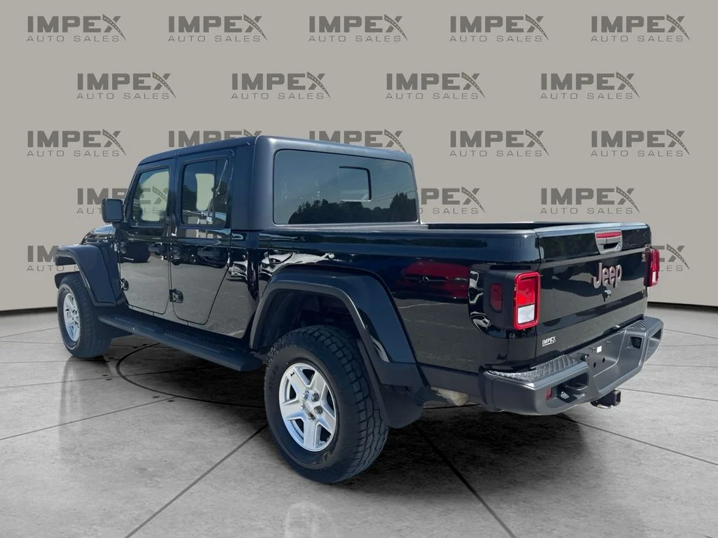 Used 2020 Black Jeep Sport image 3