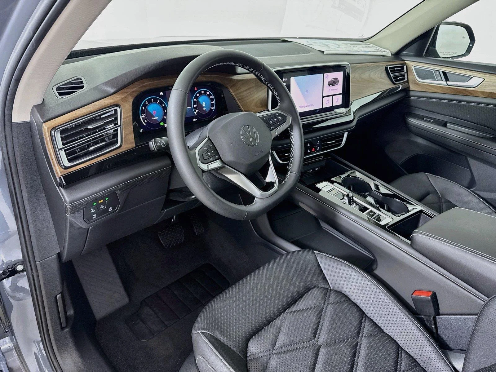 New 2026 Pure Gray Volkswagen 2.0T SE w/Technology image 9