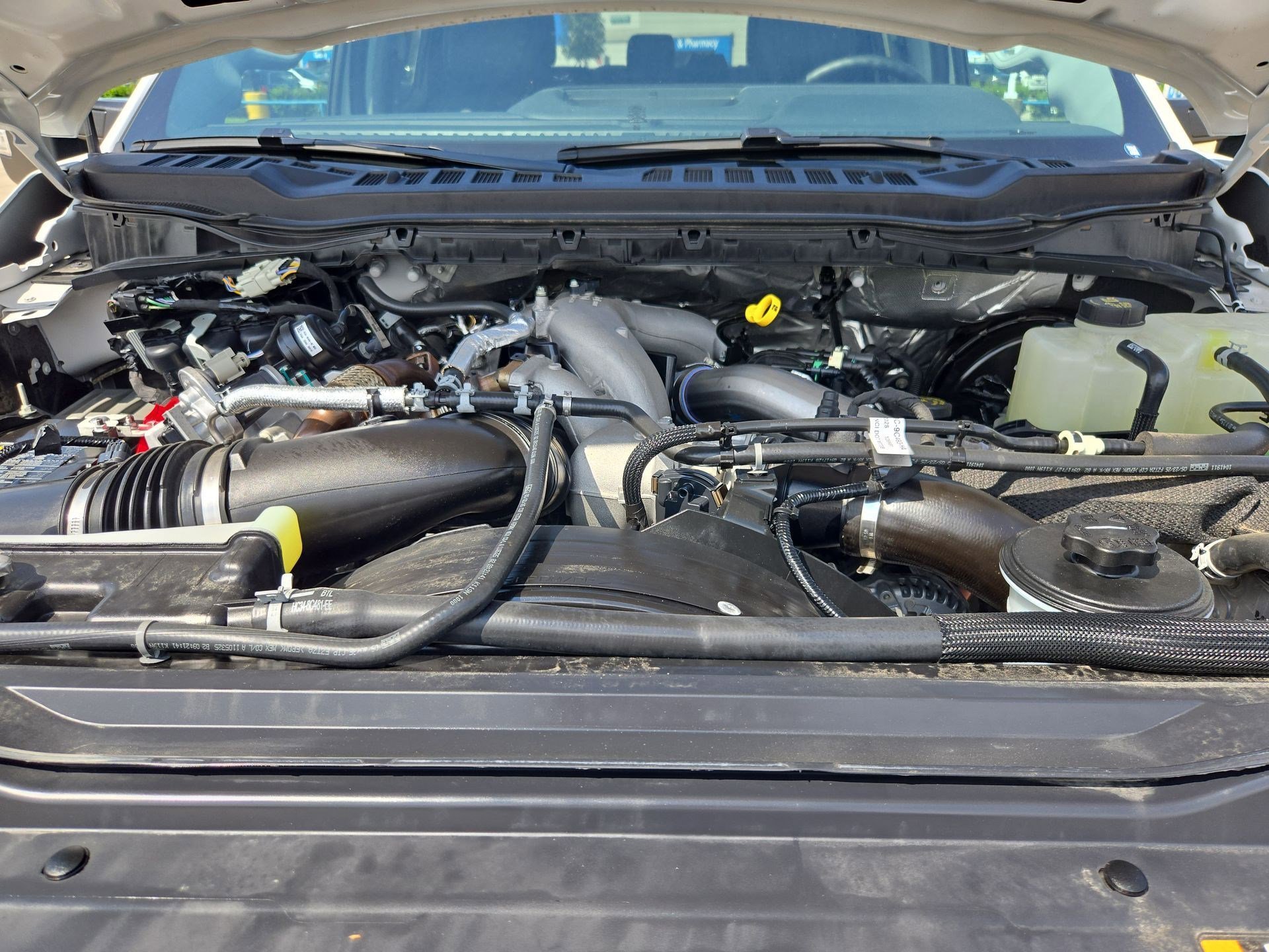 Used 2025 Oxford White Ford LARIAT image 33