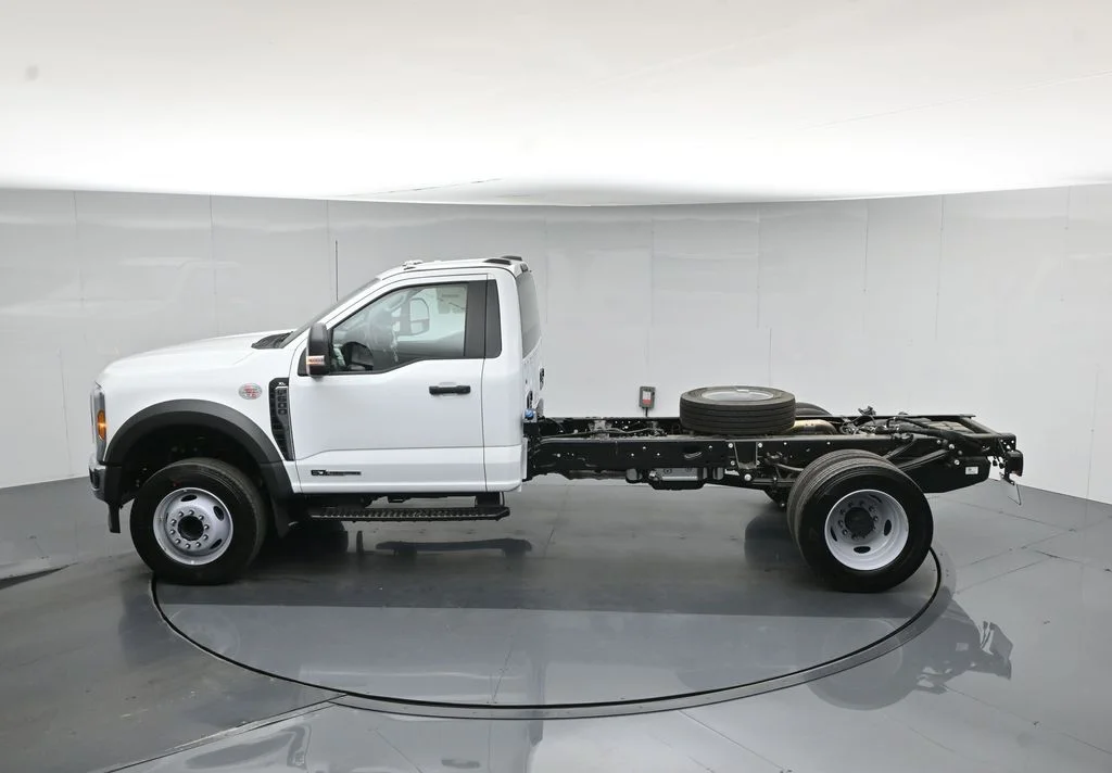 New 2026 Oxford White Ford XL image 32