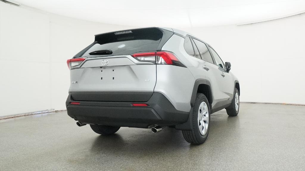 New 2025 Silver Sky Metallic Toyota LE image 20