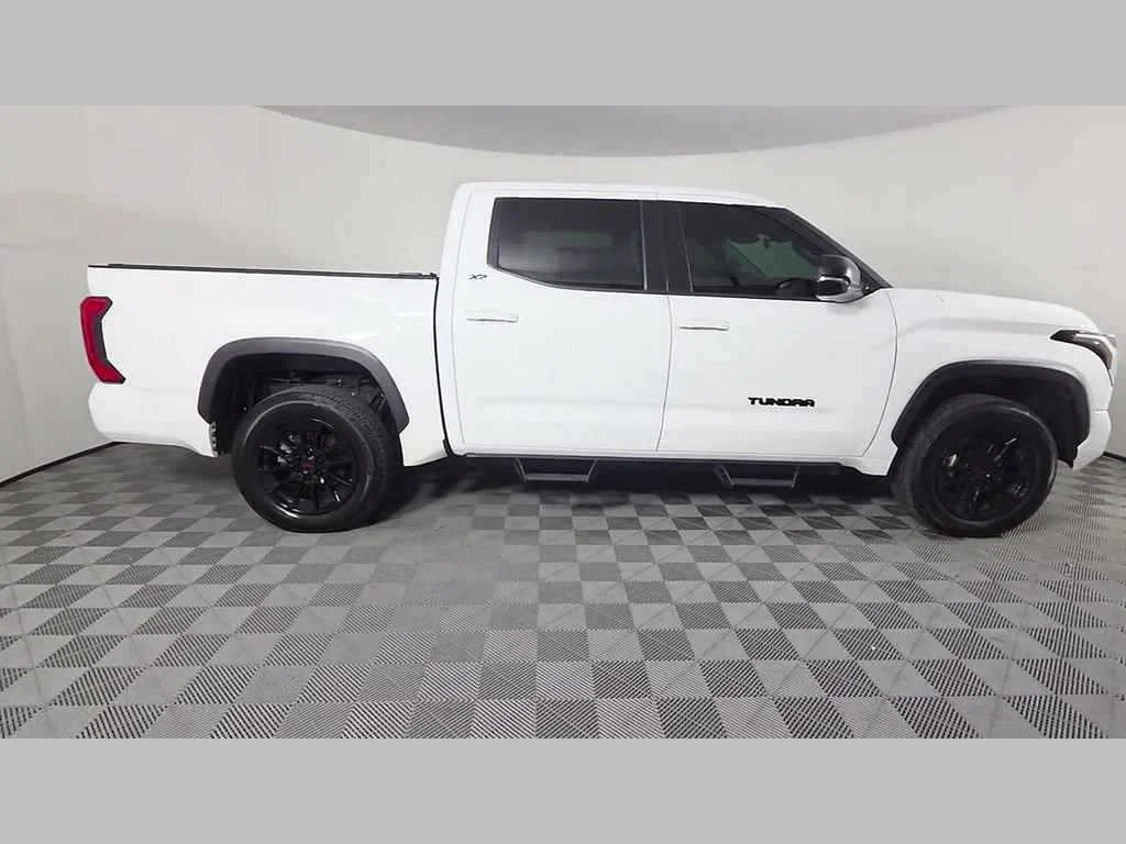 Used 2024 Ice Toyota SR5 image 38