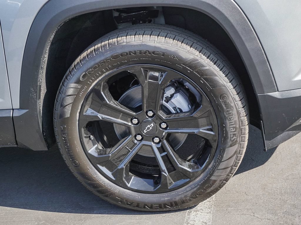 New 2027 Sterling Gray Metallic Chevrolet LT image 9