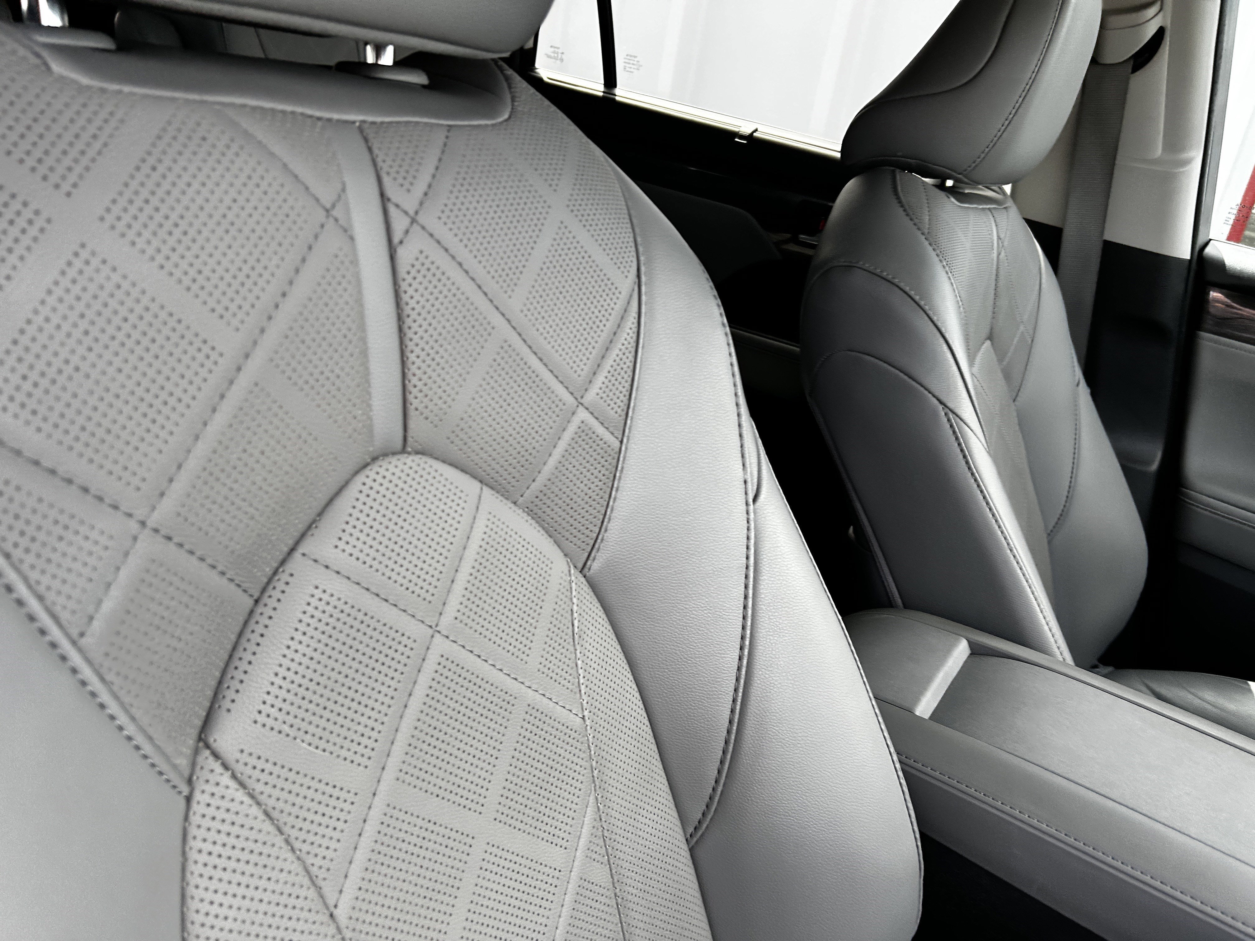 2023 Toyota Highlander Platinum - Photo 13