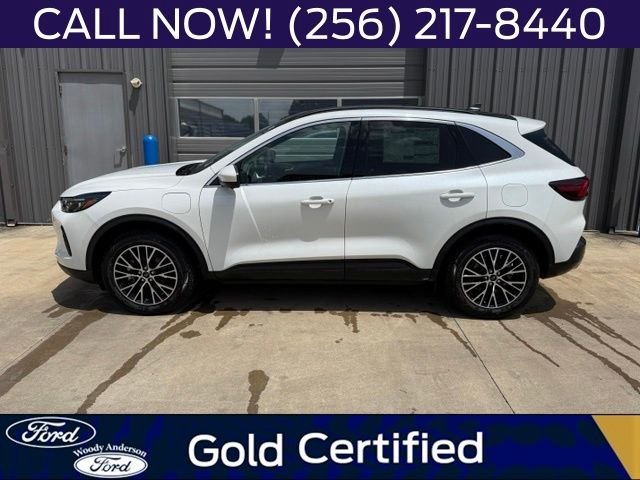Certified Used 2025 Star White Ford Base image 3