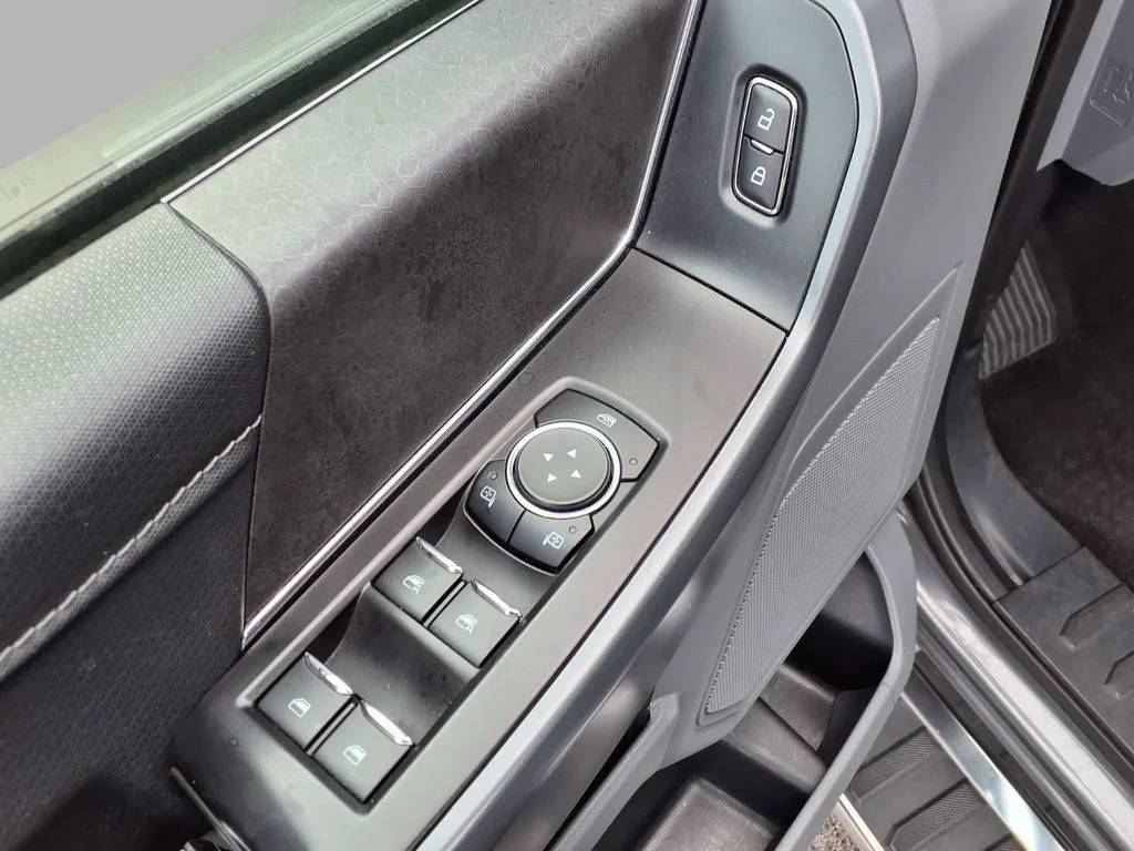 Used 2024 Gray Ford XLT image 19