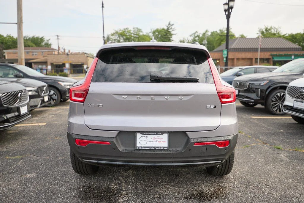 2026 Volvo XC40 Core - Photo 8