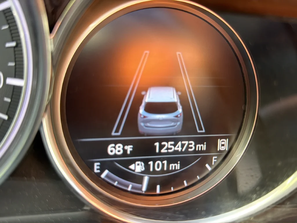 Used 2017 White Mazda Grand Touring image 9