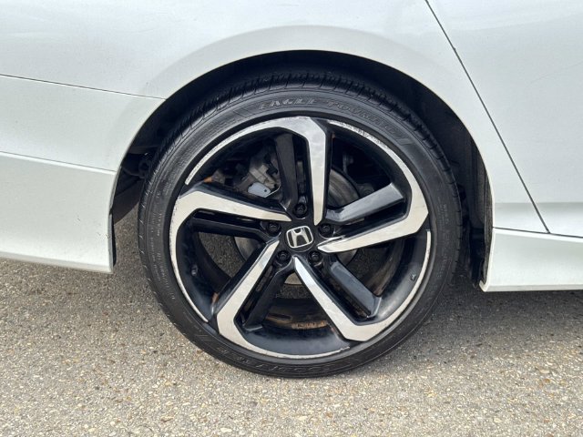 Used 2020  Honda Sport image 24