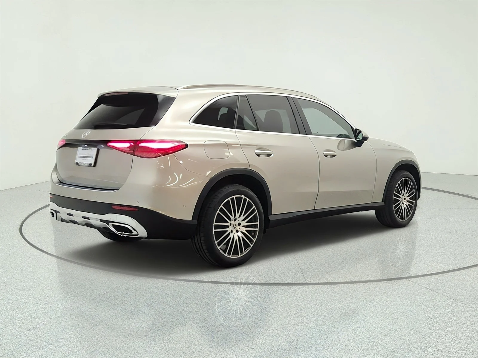 Used 2023 Mojave Silver Metallic Mercedes-Benz GLC 300 SUV image 5