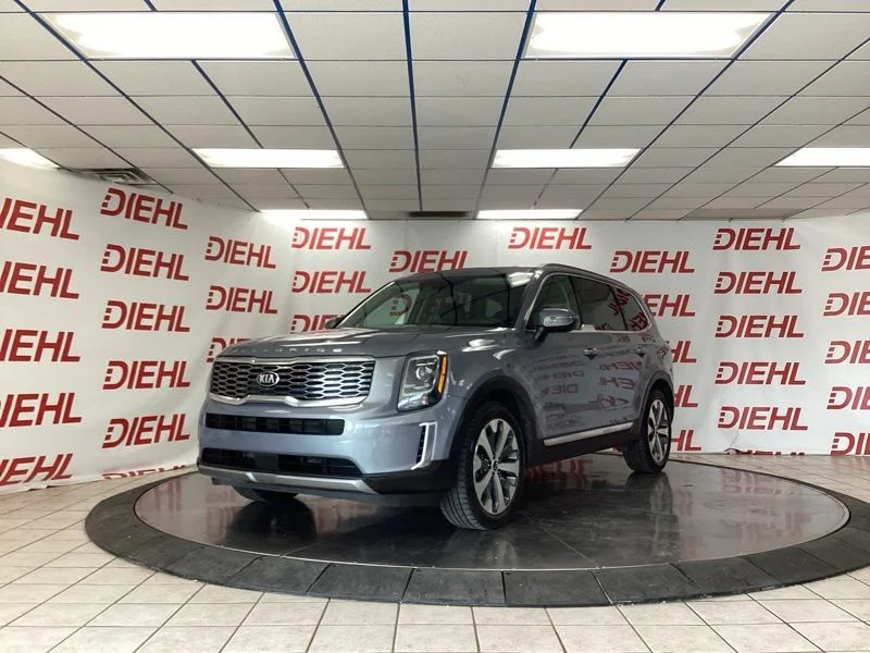 Used 2020 Silver Kia S image 3